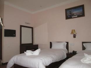 Kathmandu Embassy Hotel Екстер'єр фото