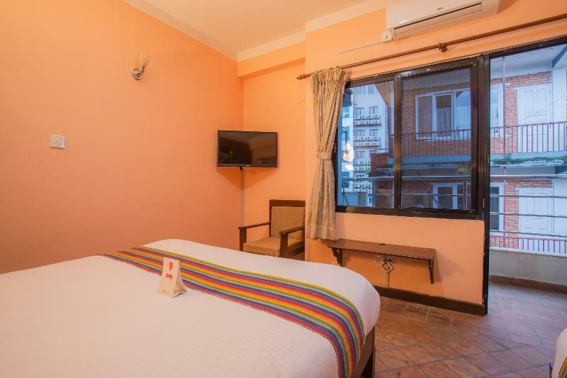 Kathmandu Embassy Hotel Екстер'єр фото